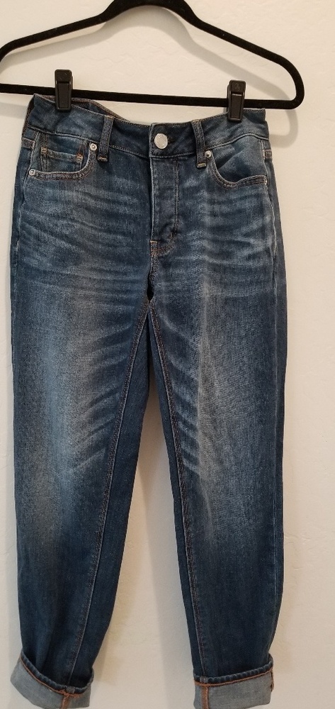 American Eagle Tomgirl jeans